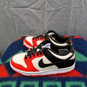 %Nike NBA Dunk Low EMB Youth Sneaker Size 5.5Y D06288-100 2021 / A 18
